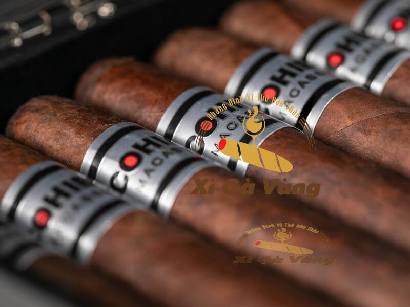 Cohiba cũng gia nhập vào cuộc đua với điếu xì gà ủ rượu Cohiba Macassar
